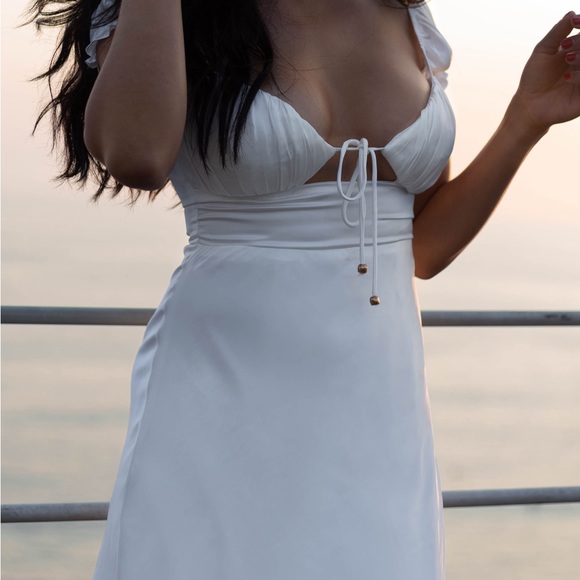 White maxi dress - Picture 3 of 4